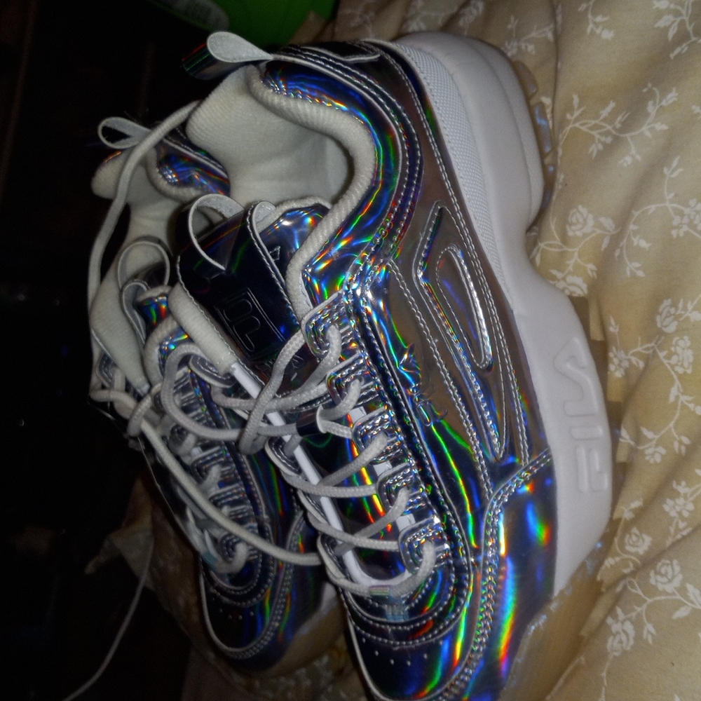 Metallic fila